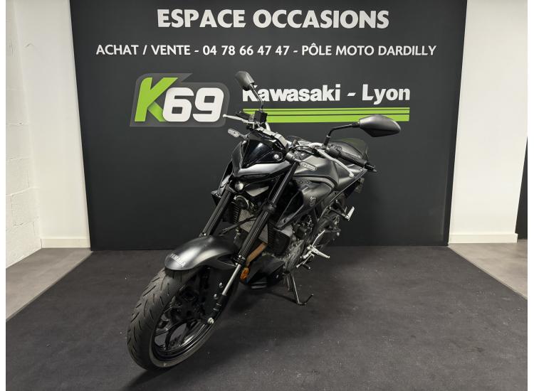 YAMAHA MT03