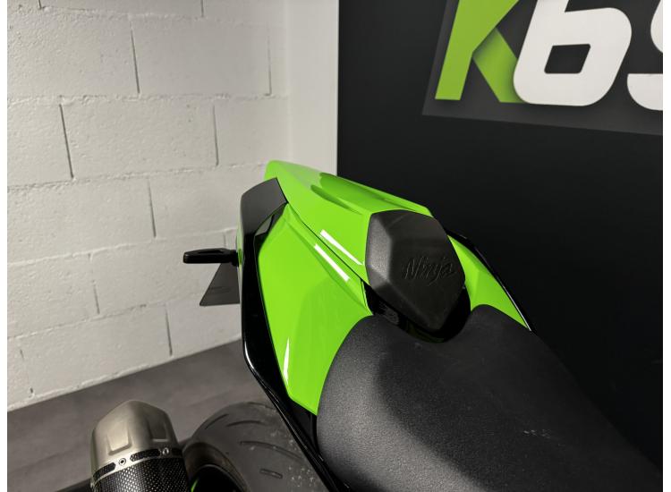 KAWASAKI ZX10R PERFORMANCE